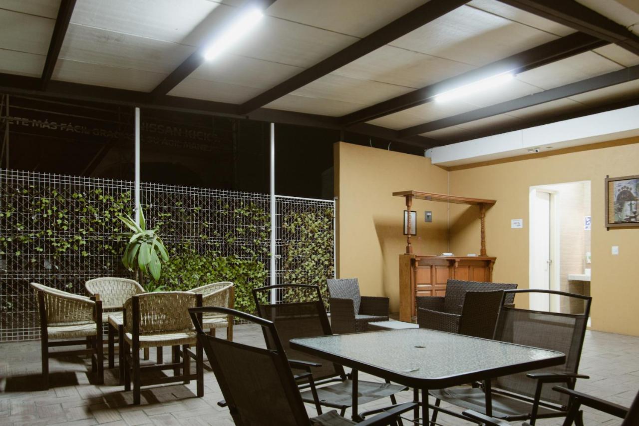 Hotel Guiva Aeropuerto Oaxaca Luaran gambar
